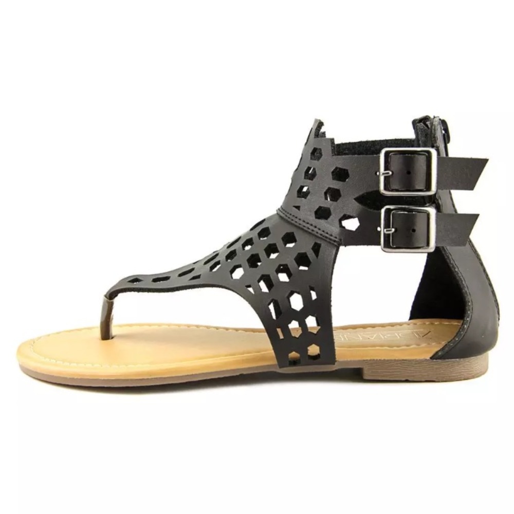 - Adriana 6.5 New York Black Leather Caged Thong Gladiator Sandal! NEW!